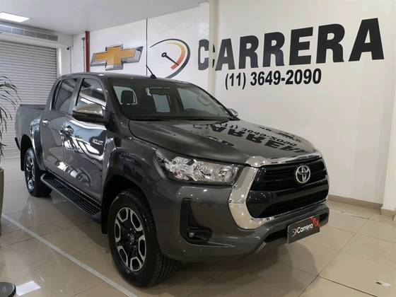 TOYOTA HILUX 2.8 D-4D TURBO DIESEL CD SRV 4X4 AUTOMÁTICO TOYOTA HILUX 2.8 D-4D TURBO DIESEL CD SRV 4X4 AUTOMÁTICO